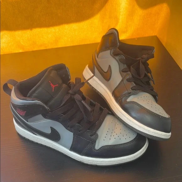 Jordan | Shoes | Jordan Mens Black And Gray Sneakers With  display picture 2